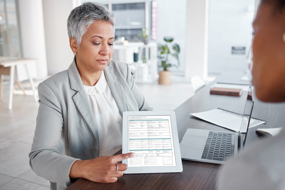 Comprendre en Profondeur le Contrat de Bail Commercial : Un Guide pour les Entrepreneurs