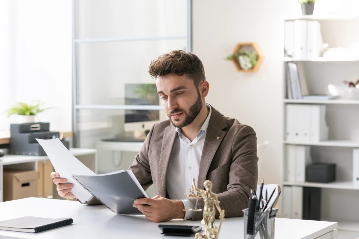 Rédiger un testament légal : conseils et erreurs à éviter
