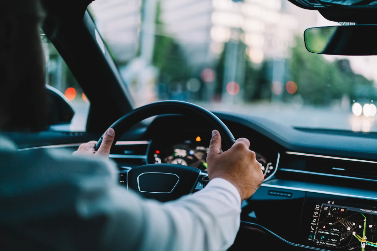 Régulation des véhicules autonomes et responsabilités en cas d'accident : panorama juridique