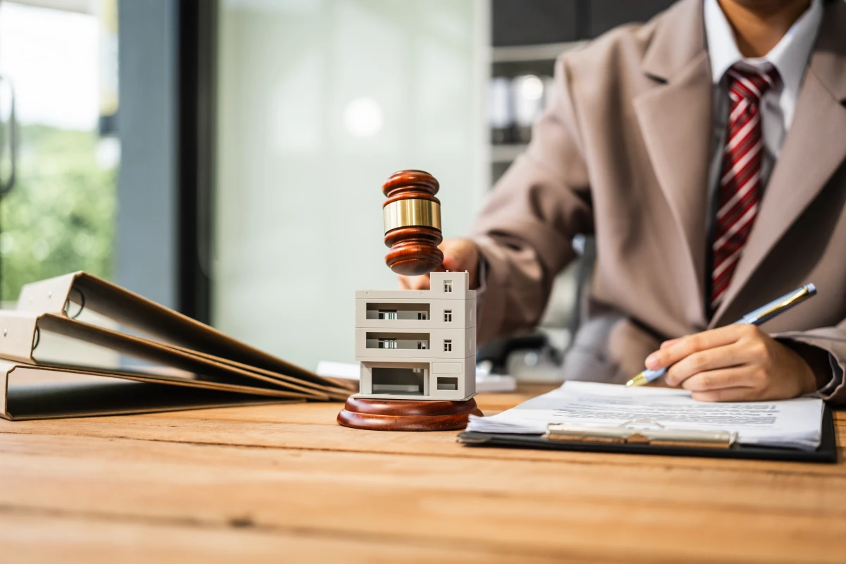 Contrats de location meublée : Tout ce que vous devez savoir pour sécuriser votre investissement locatif